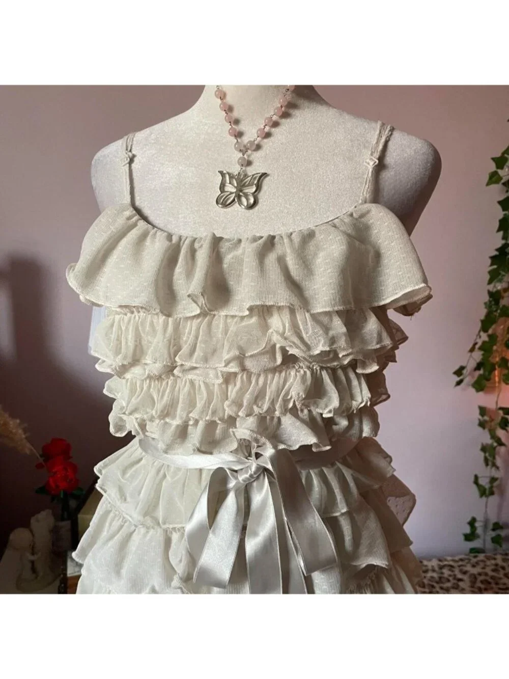 Cream ruffle dress with bow detail - Picture 4 of 8